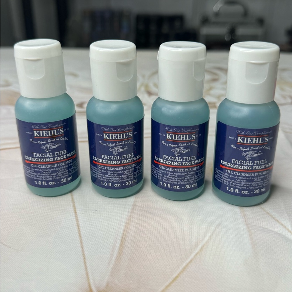 Bundle Kiehl’s Energizing Face Wash (4)